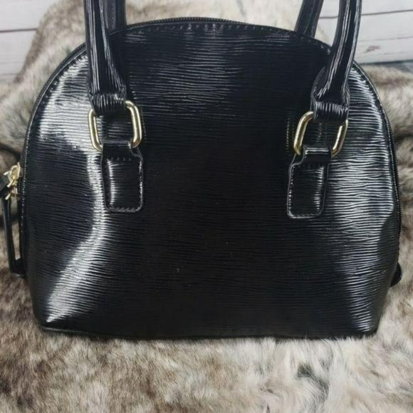 Apt. 9 Lock and Key Accent Black Vinyl Zip Up Purse Handbag - Picture 5 of 8